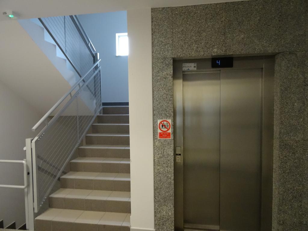 Apartamenty Metro Mlociny Varsó Szoba fotó