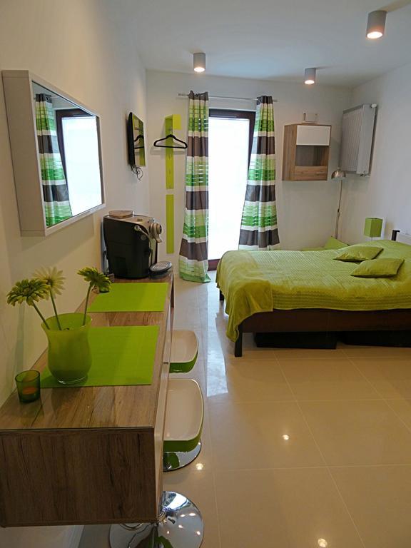 Apartamenty Metro Mlociny Varsó Szoba fotó